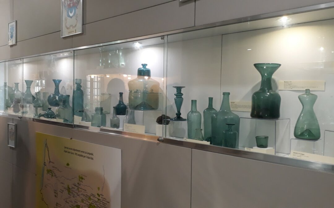 Les conseillers municipaux en visite au musée du verre