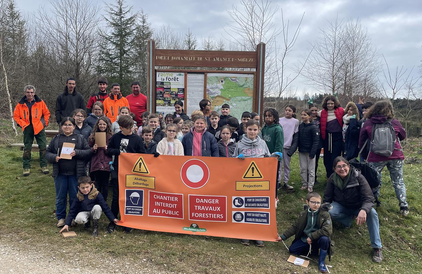 photo groupe onf ecole soreze "©Laura Desintebin / ONF"