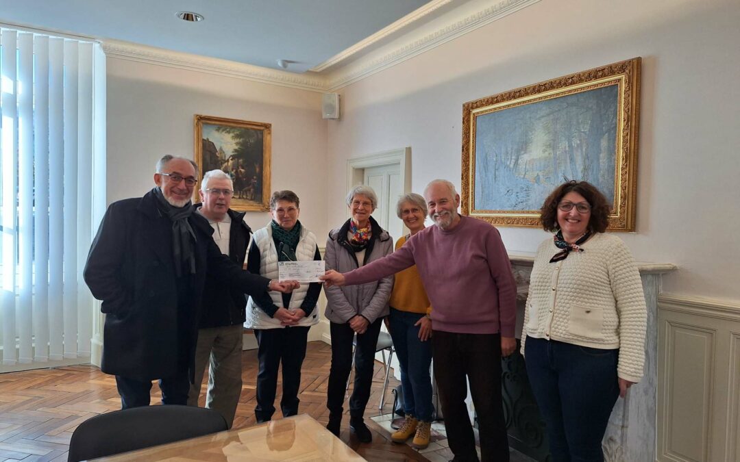 Les Amis des Orgues : un don au CCAS de la commune
