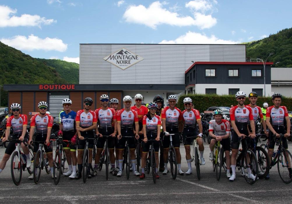 Une partie des coureurs du SVC au départ du Tour du Tarn Montagne Noire